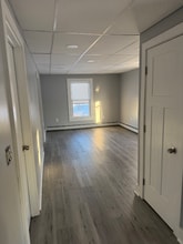Building Photo - 168 Elm St