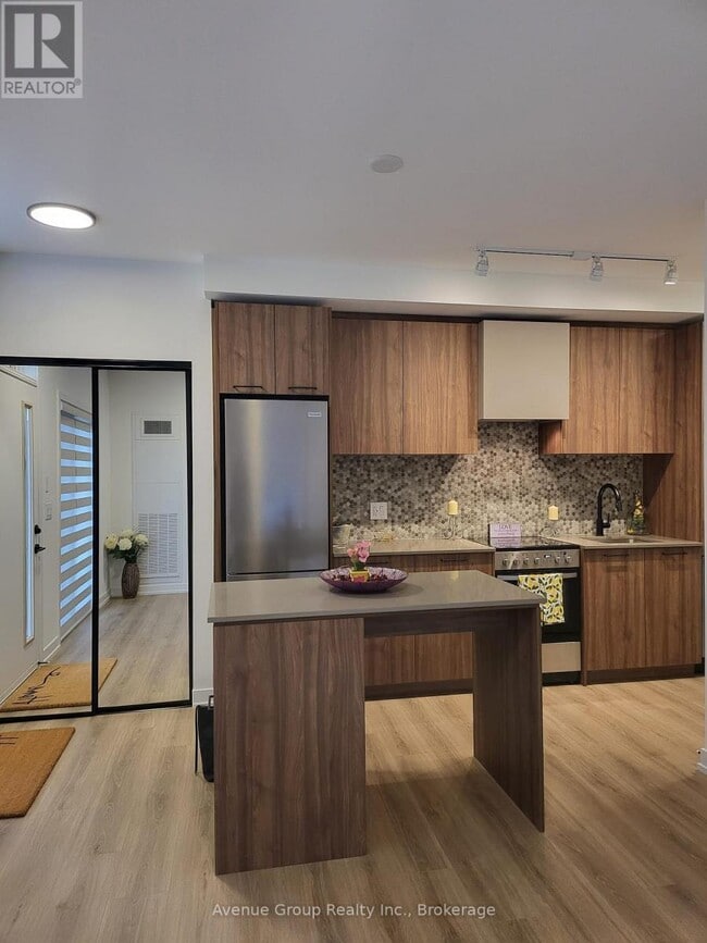 Building Photo - 20 Lagerfeld Dr