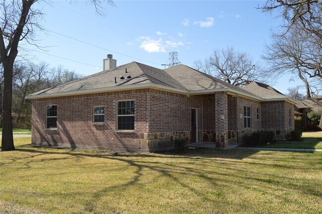 Foto del edificio - 109 Pecan Grove