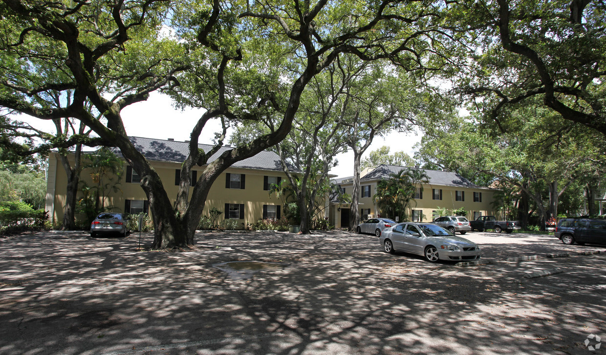Foto del edificio - Coachwood Apartments