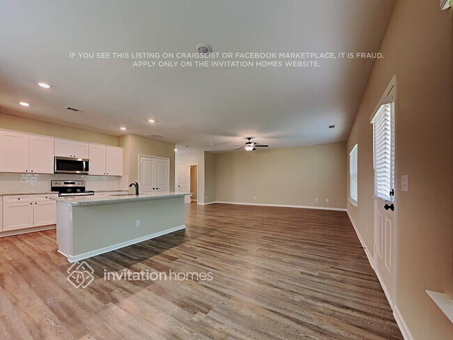 Building Photo - 442 Samara Ct