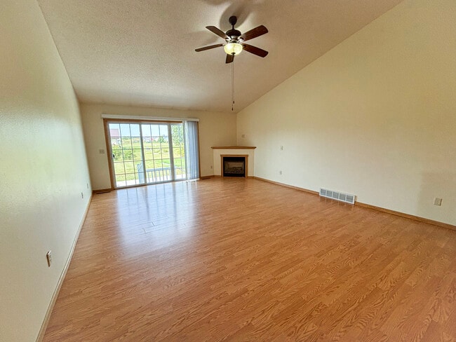 Building Photo - 5562 165th St E