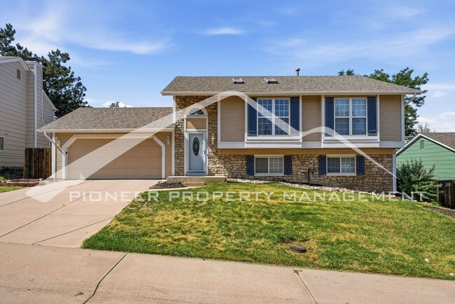 Spacious Home with Central AC and 2-Car Garage - Spacious Home with Central AC and 2-Car Garage