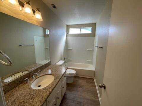 Foto principal - 11732-11712 12th Pl W