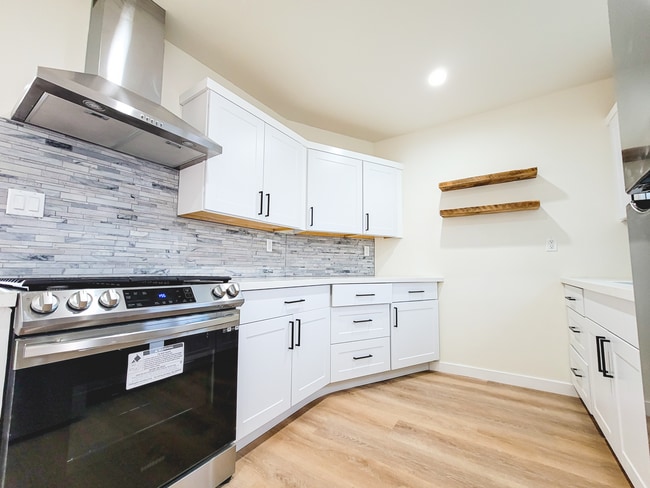 kitchen 1 - 1120 Myra Ave