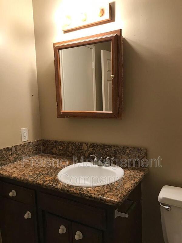 Foto del edificio - 1334 W Dyer Ave