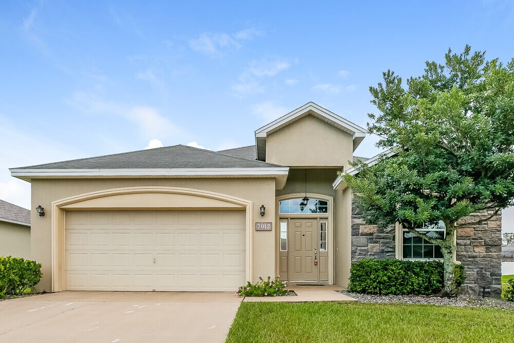 Foto principal - 7012 Brenton Manor Ln