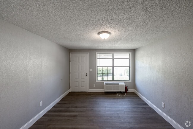 Estudio, 1BA - 288SF - Estudio - Sala de estar - Mosswood