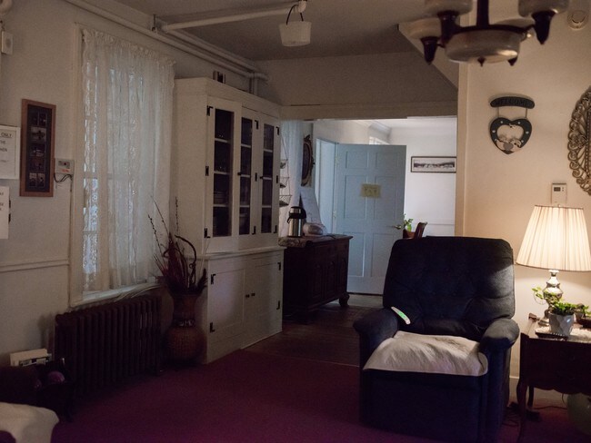 Interior Photo - 26 Union St