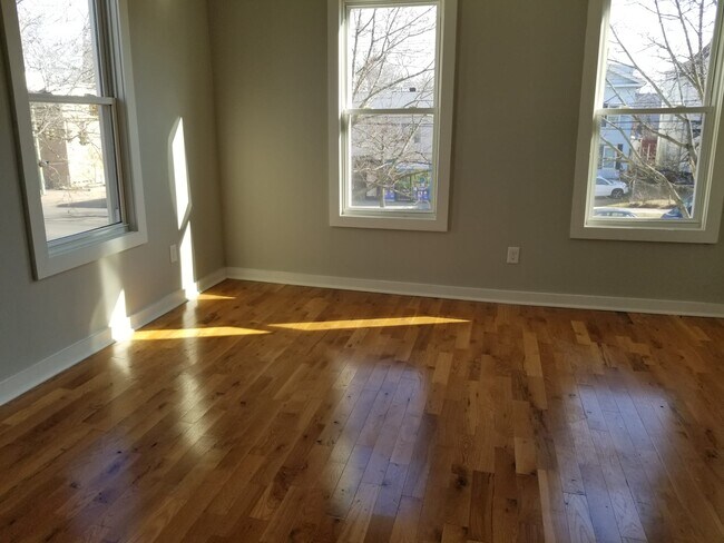 Building Photo - 498 Dixwell Ave