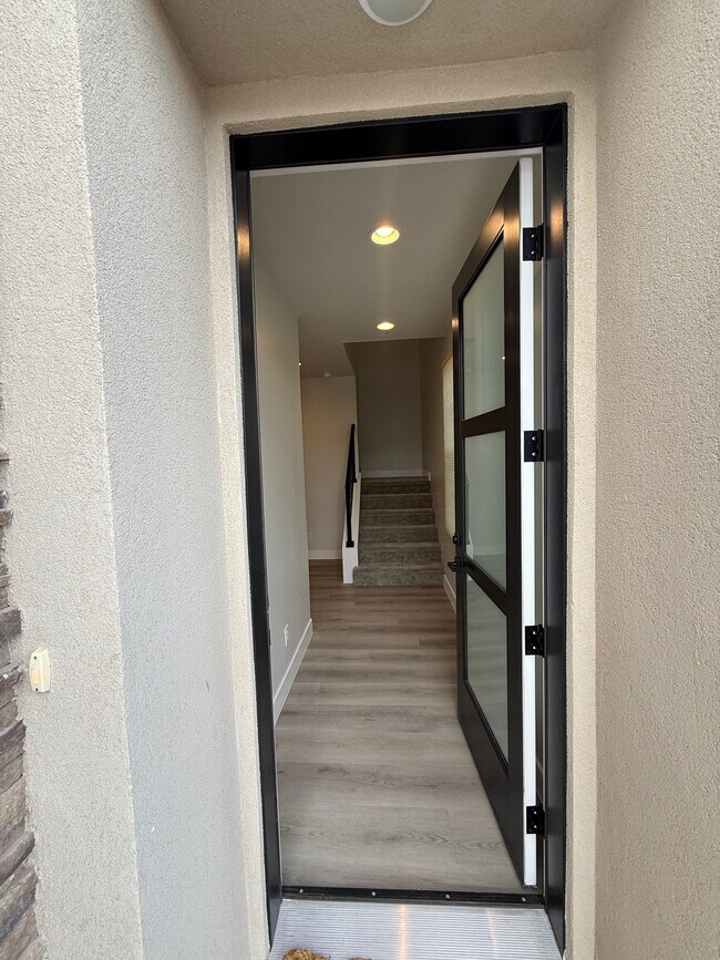 Building Photo - 2333 E Kiabito Ln