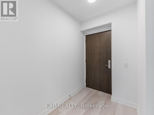 Building Photo - 39-339 Roehampton Ave
