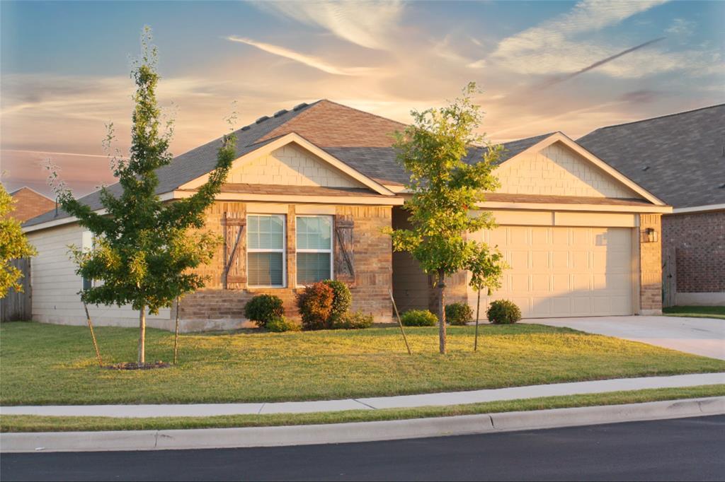 Foto principal - 527 Hendelson Ln