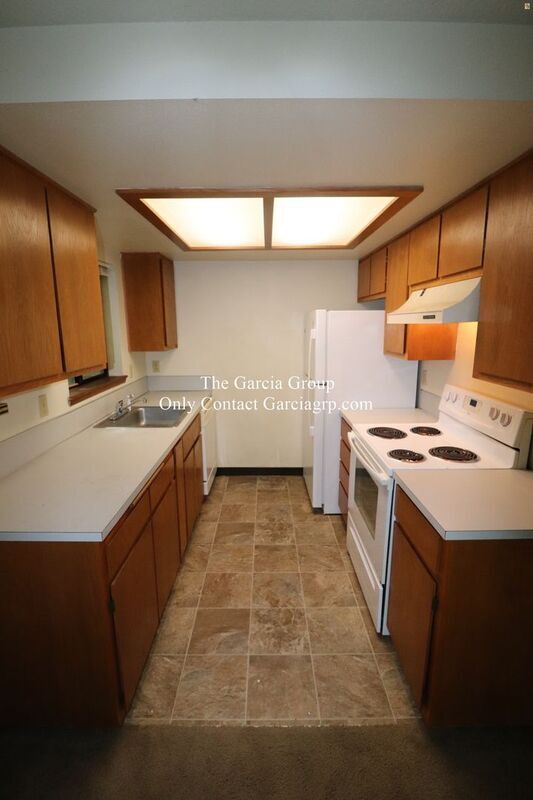 Building Photo - 10632 SW 49th Ave