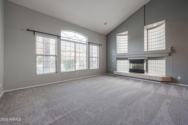 Building Photo - 1311 E Horseshoe Dr