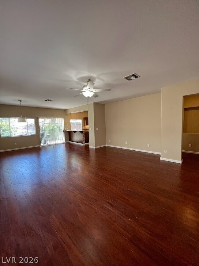 Foto del edificio - 10628 Whitebrush Ave