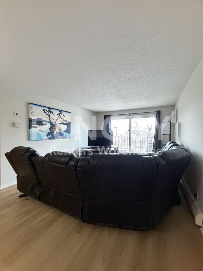 Foto del edificio - Available July 1st 2 Bedroom 1 Bath Condo in Minneapolis