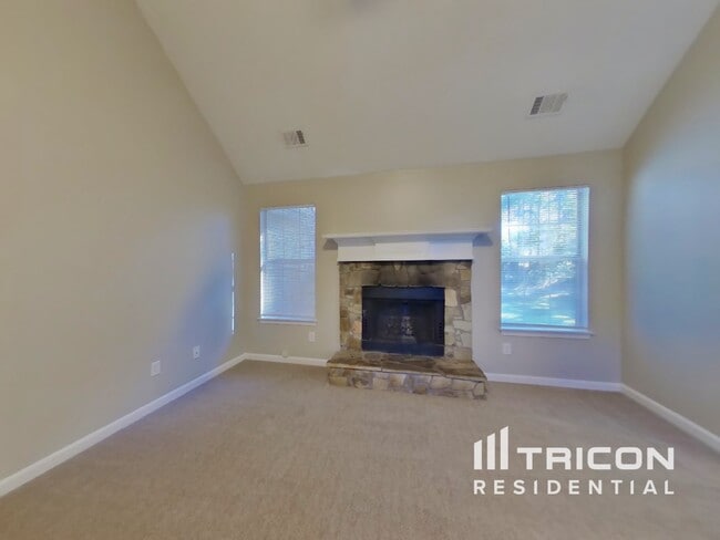 Building Photo - 538 Grove Pointe Ct