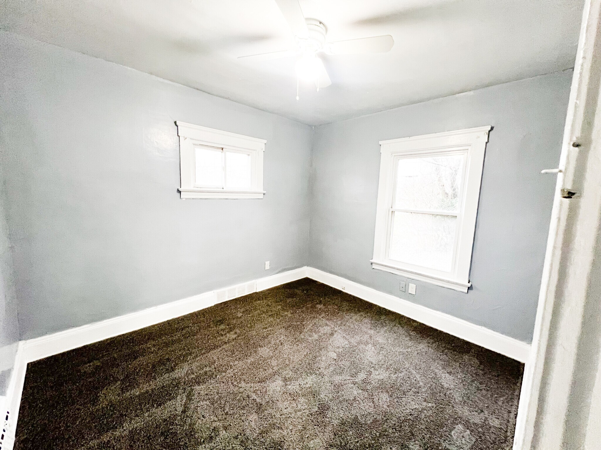 13508 Benwood Ave Cleveland, OH 44105 – photo 3