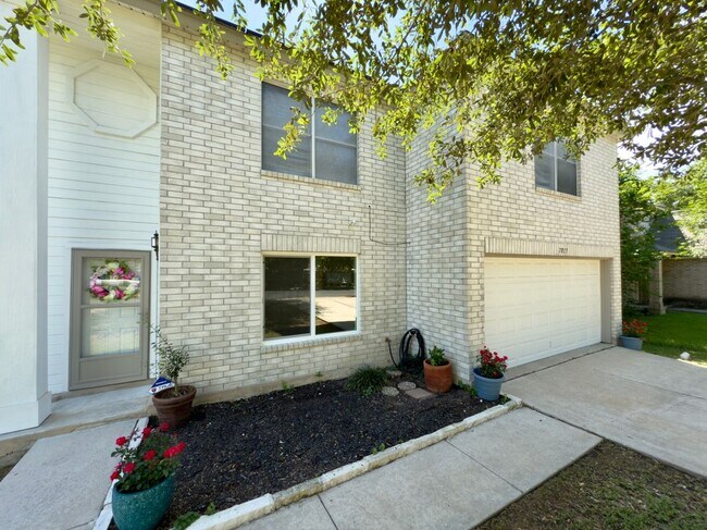 Foto del edificio - 7817 Marble Ridge Dr