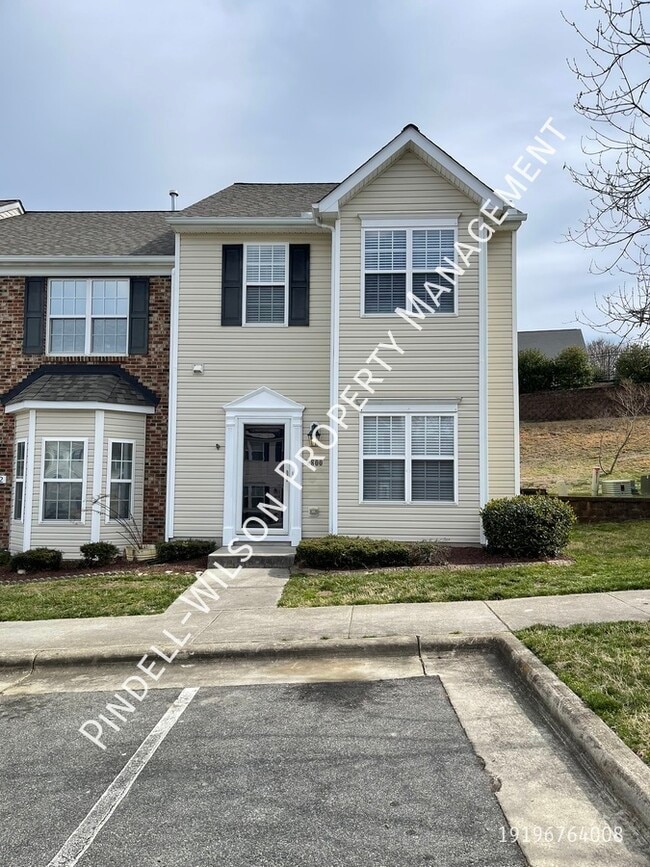 Building Photo - 2800 Gross Ave