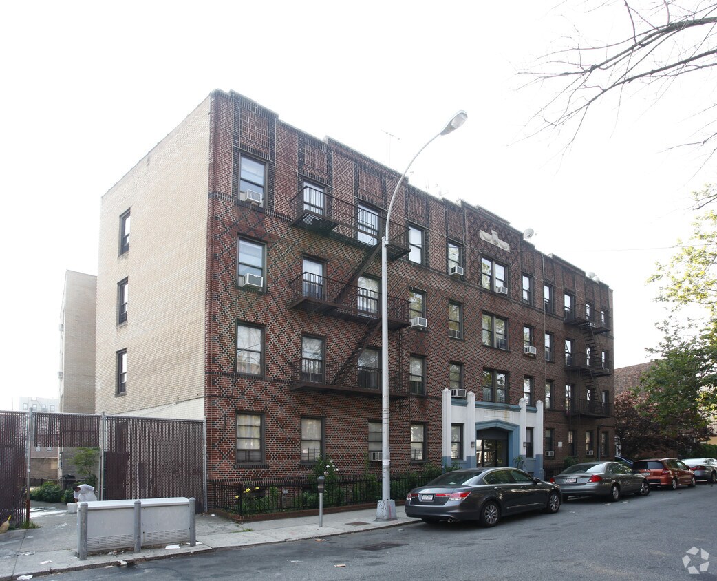 Primary Photo - 1709 E 4th St