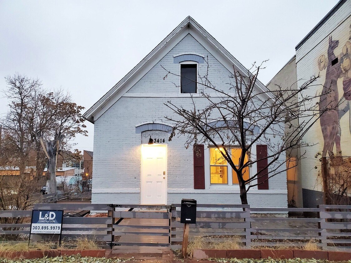 Primary Photo - 3414 Navajo St