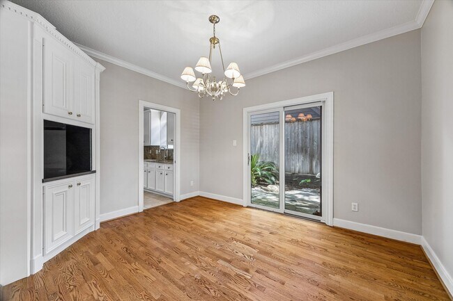 Building Photo - 6 Pembrook Ct