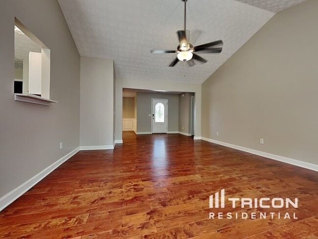 Building Photo - 140 Avery Dr