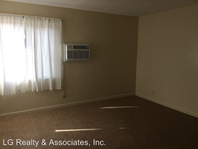 Building Photo - 3324 E Avenue Q6