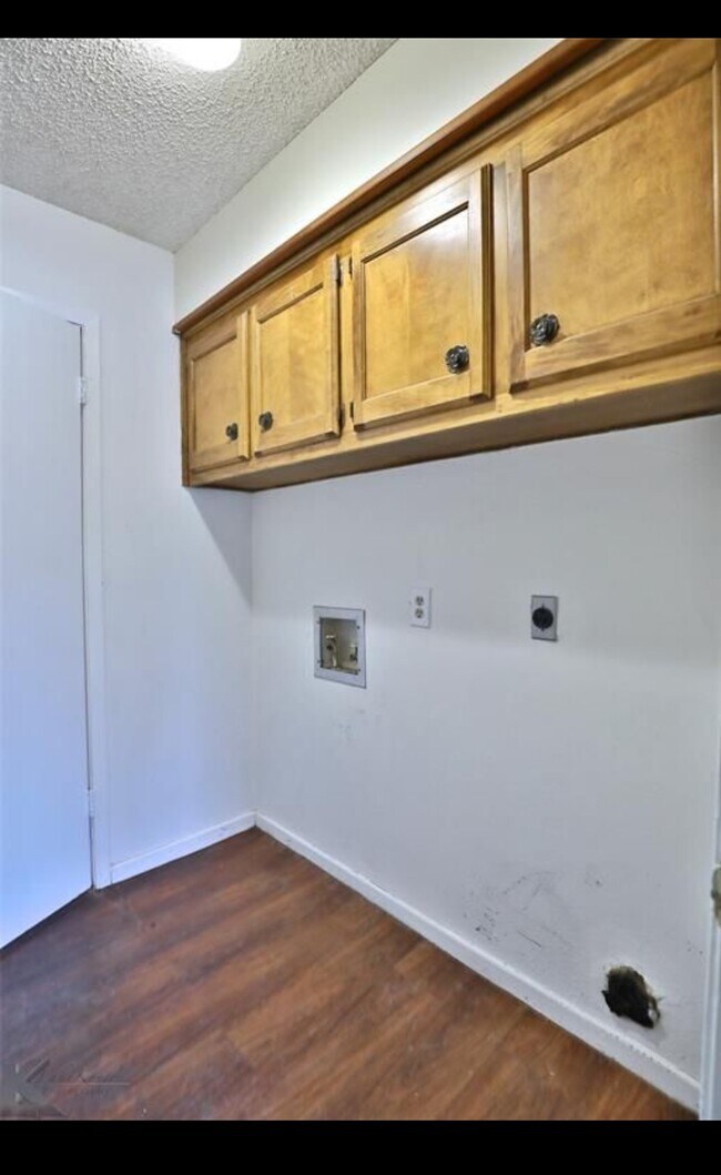 Foto del edificio - 310 Somerset Pl