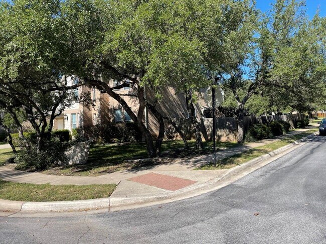 Foto del edificio - 6425 Magenta Ln