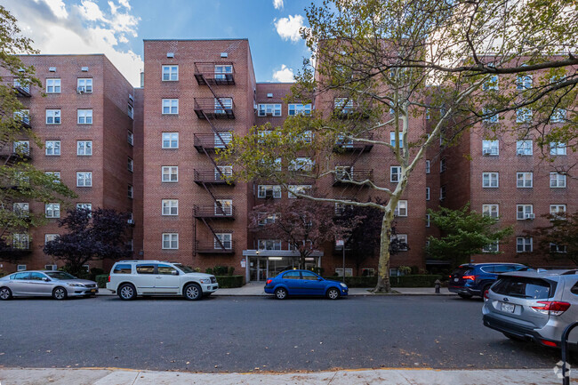 Building Photo - 6610 149th St