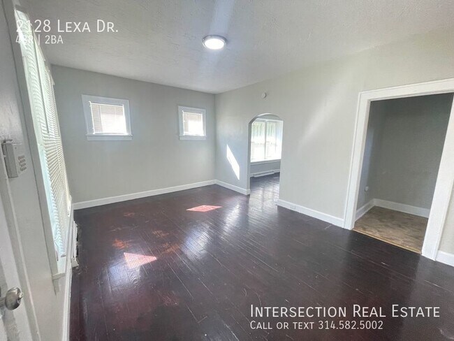 Building Photo - 2128 Lexa Dr