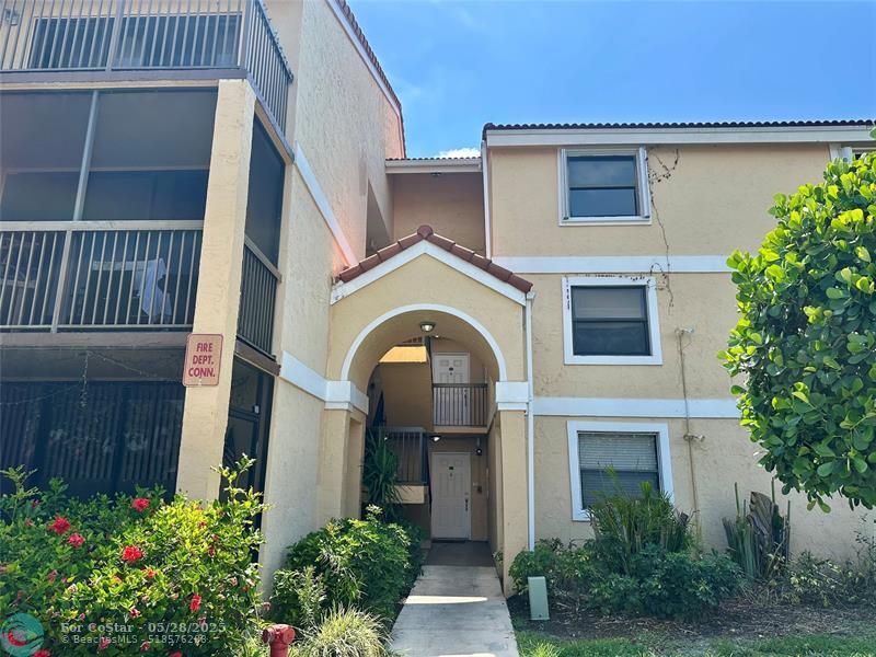 Foto principal - 5701 Riverside Dr
