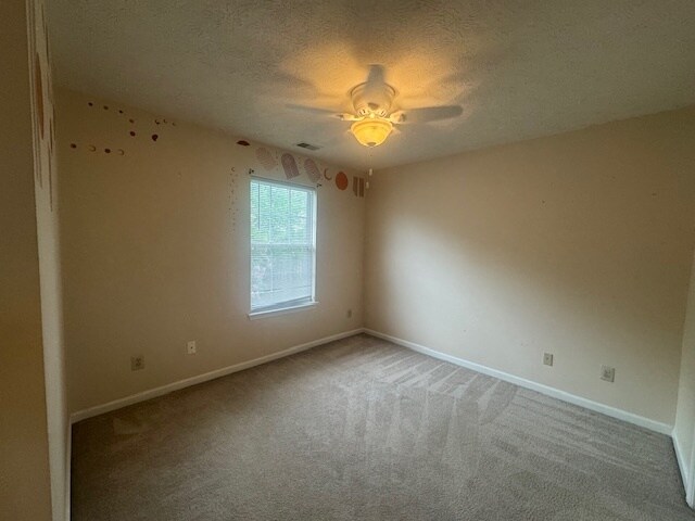 Building Photo - 2047 Harvest Dr