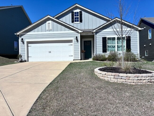 Building Photo - 224 Park Crest Run