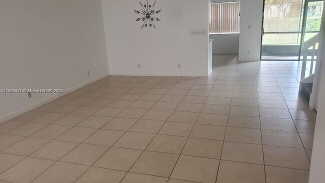 Foto del edificio - 9073 Vineyard Lake Dr