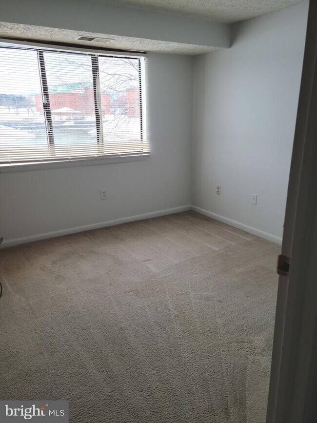Building Photo - 500 Heather Ridge Dr