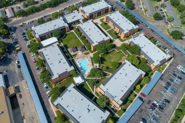 Building Photo - River Falls Apartments