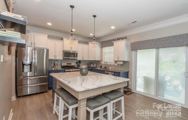 Foto del edificio - 11054 Hat Creek Ln