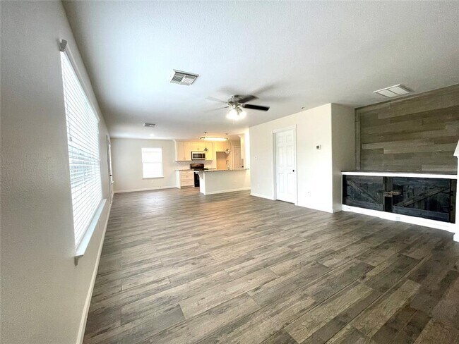 Building Photo - 17947 Branch Creek Dr