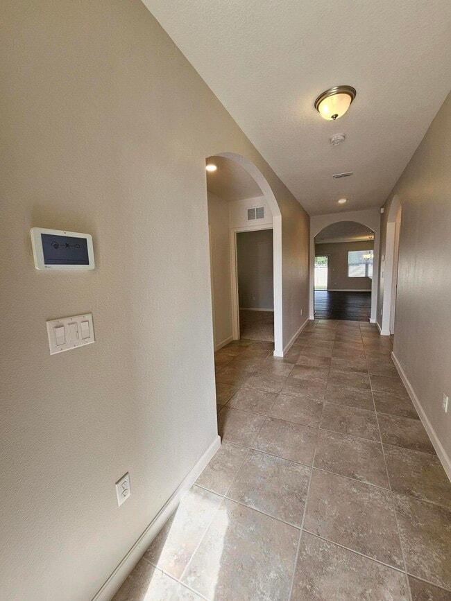 Building Photo - 480 Sorrento Dr