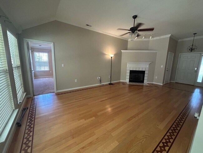 Foto del edificio - 5988 Vinemont Dr NW
