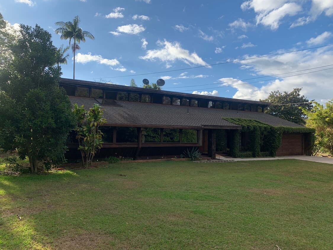 Primary Photo - 1740 Piiholo Rd