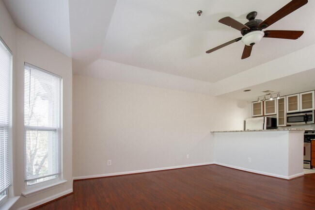 Foto del edificio - 529 N Graham St