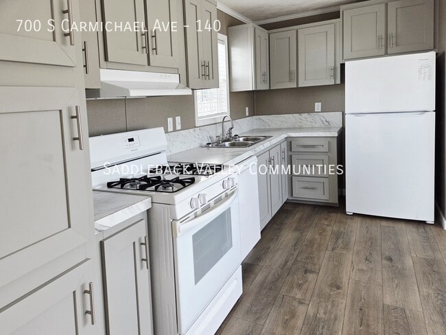 Foto del edificio - 700 S Carmichael Ave