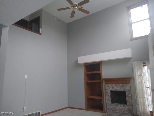 Building Photo - 4 br, 2.5 bath House - 17267 Hampton Chase