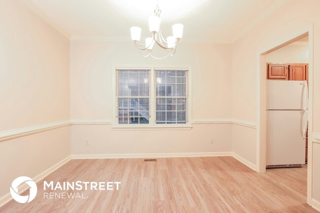 Foto del edificio - 2912 Hiking Trail