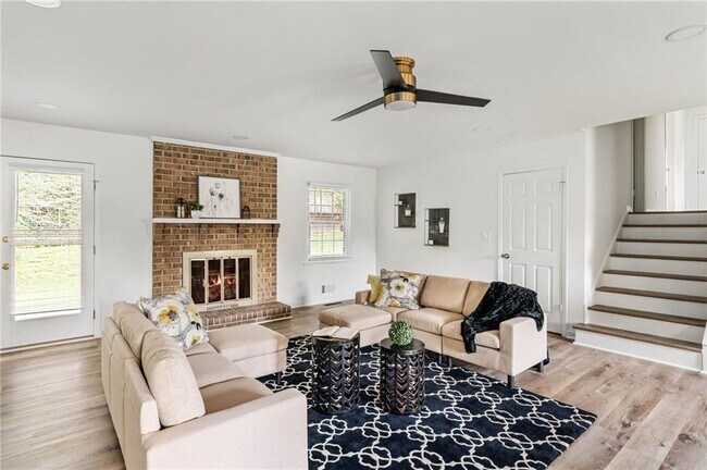 Building Photo - 2866 Red Pine Ct NW